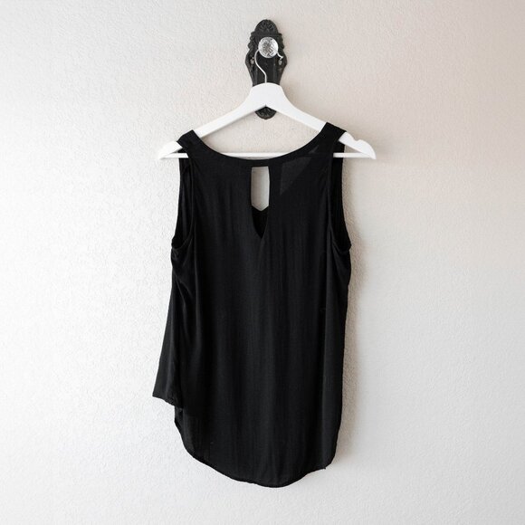 Old Navy Black Sleeveless Popover Blouse | Size Large | High-Low Rounded Hem - Picture 6 of 7